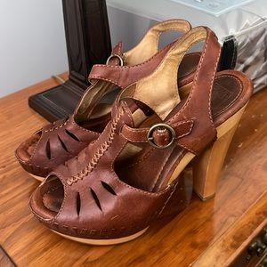 Frye Fran X Stitch sandals